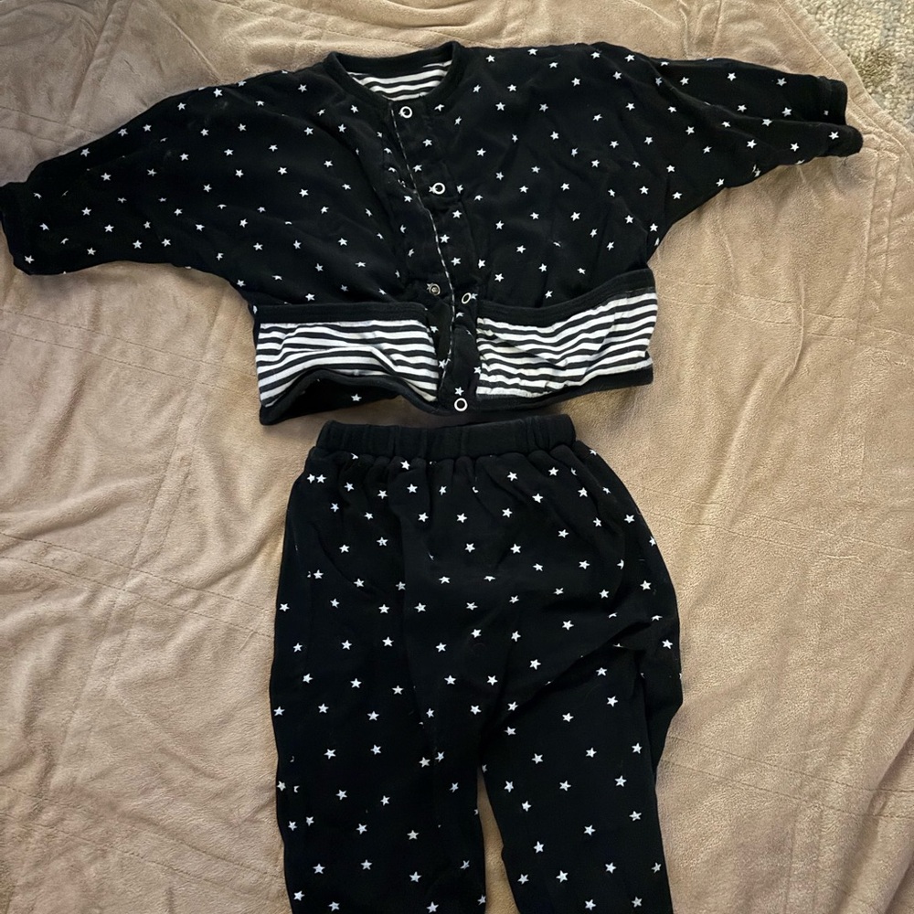 Black Star Patterned Baby Outfit